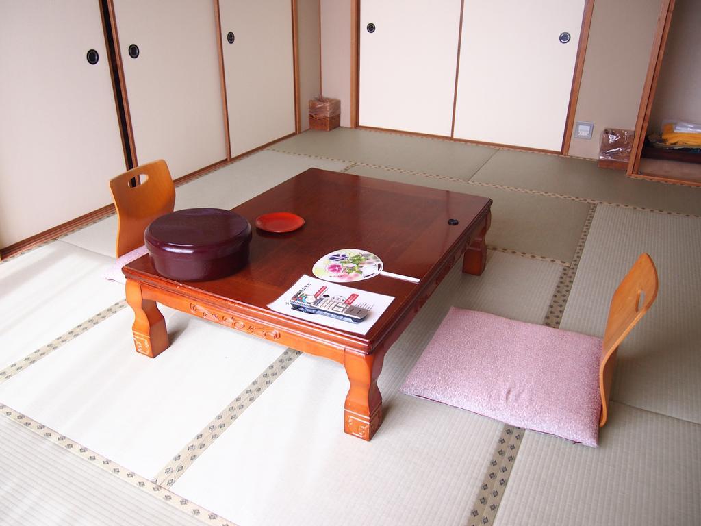 Hotel Hanatemari Shirahama Oda fotoğraf